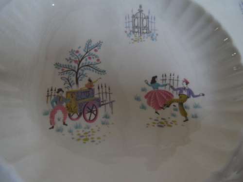 Lovely large BESWICK snack tray 30cm x 35cm `dancing days`