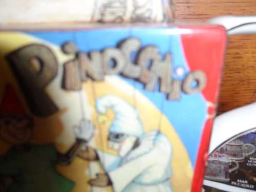 Beautiful Sadler collectors Pinnochio Mint 16cm high made in england with pamphlet