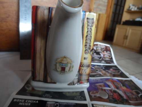 Beautiful Sadler collectors Pinnochio Mint 16cm high made in england with pamphlet