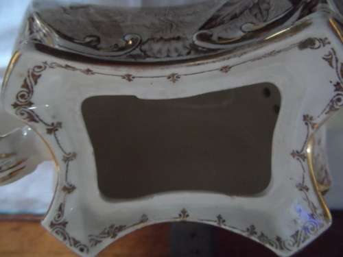 Beautiful vintage teapot RD Shop 223699 gold printed and backstamped mint 13cm