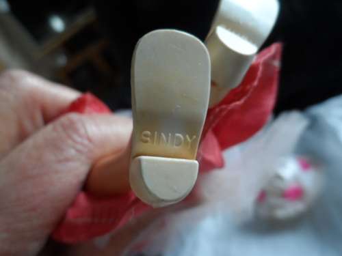 Vintage  Sindy Pedigree  auburn Hair.  beautiful condition original sindy shoes.