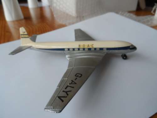 DINKY 999 DEHAVILAND COMET