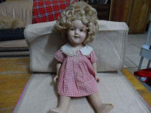 Original Shirley Temple composition 18 inch made by ideal and original dress with label