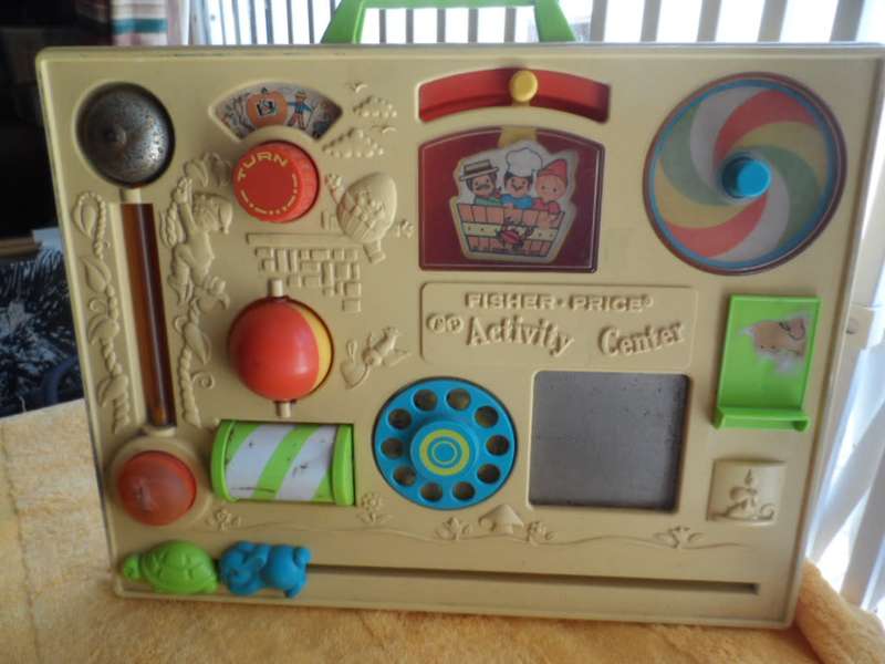 fFISHER PRICE ACTIVITY CENTRE