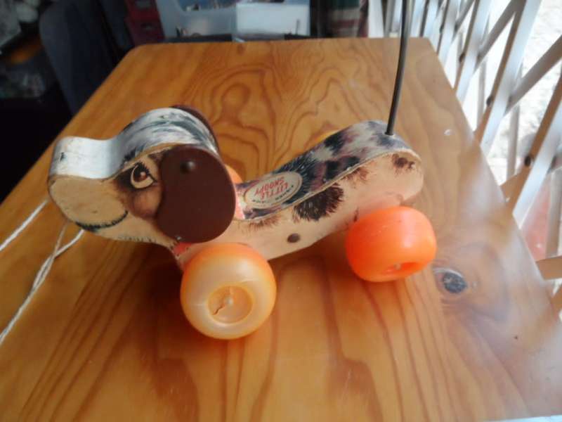 VINTAGE FISHER PRICE PULL ALONG DOGGIE