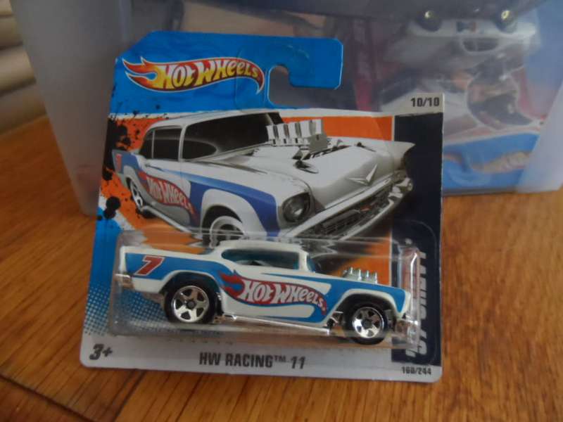 Hot Wheels HW RACING `11 - `57 CHEVY #7 (White) (160/244)    [m56]