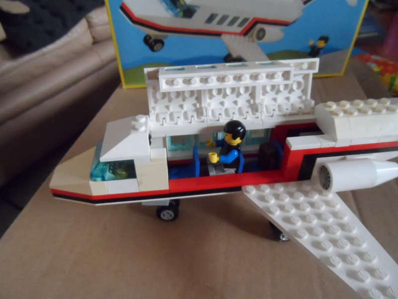 Vintage LEGO 6368 Jet Airliner Complete with Box and passenger