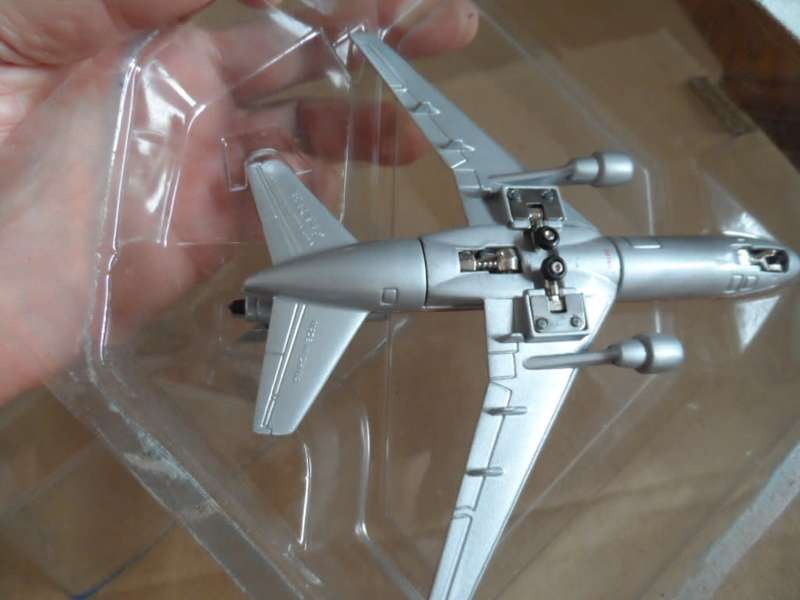 Vintage Ertl  American Airlines 3278g