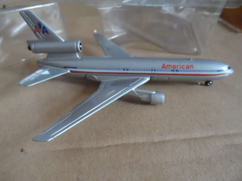 Vintage Ertl  American Airlines 3278g