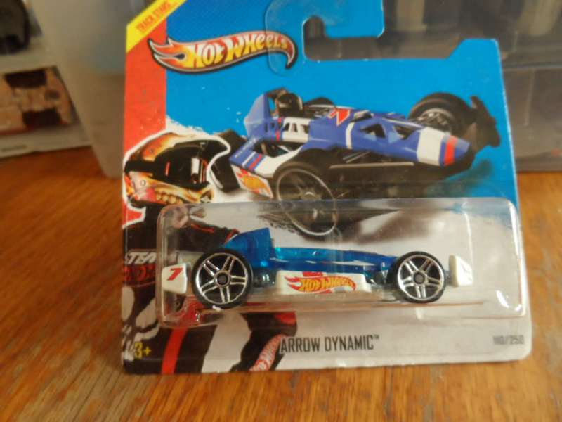 HOT WHEELS 2013 HW RACING #110/250 ARROW DYNAMIC INDY CAR  [M58]