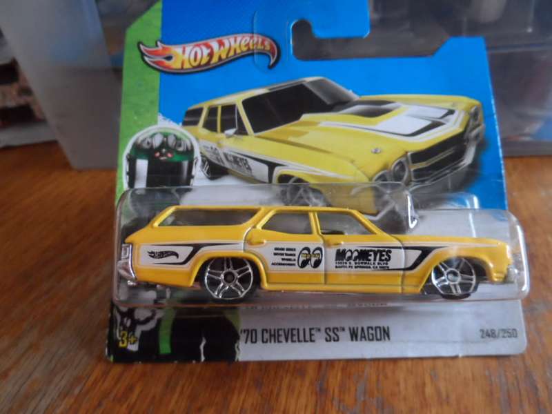 2012 HOT WHEELS YELLOW MOONEYES 70 CHEVELLE SS WAGON - SHORT CARD  [M58]