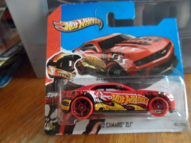 Hot Wheels ~ `12 Camaro ZL1 ~ Red 2013 HW Showroom #192- sealed short card. [m51]