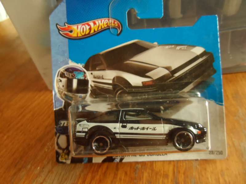 2013 Hot Wheels Toyota AE86 Corolla HW City Nightburnerz- sealed Short Card -[m40]