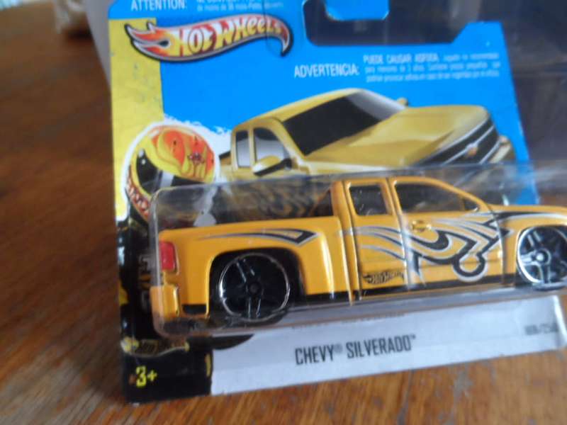 Hot Wheels 2012 HW Premiere 73 Pontiac Firebird Short-sealed short card- [m48]
