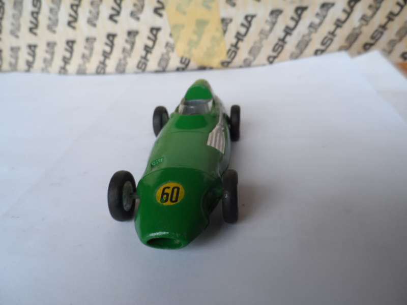 VINTAGE CORGI TOYS VANWALL RACING CAR-RESTORED   [M75]
