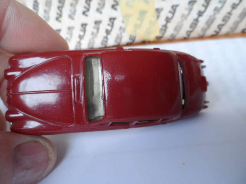 Vintage Dinky Toys No195 Jaguar 3.4 Litre In Maroon Unboxed  [d24]