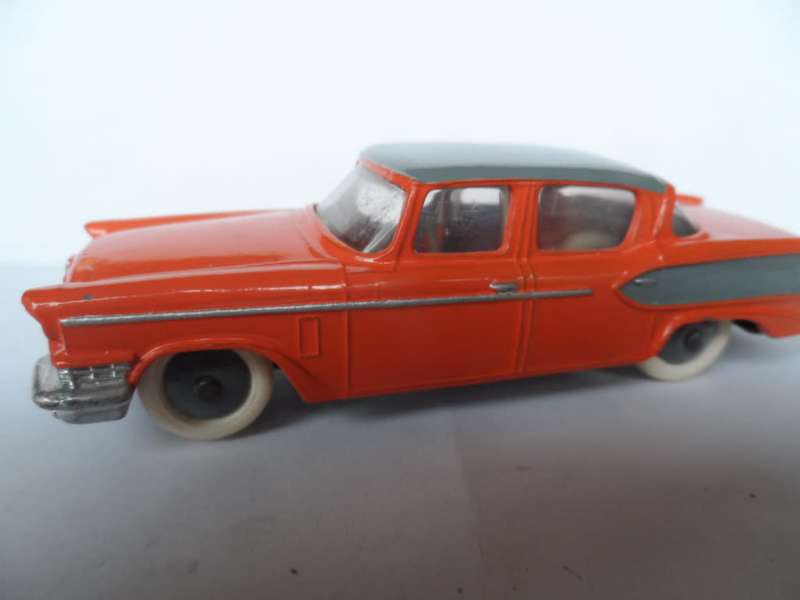 Dinky Toys No 179 Studebaker President Meccano Ltd Made In England. repainted [d24]