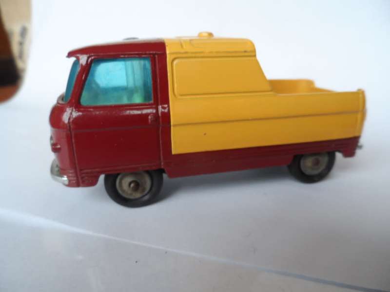 vintage corgi toys commer 3/4 chasis repainted [ d24]