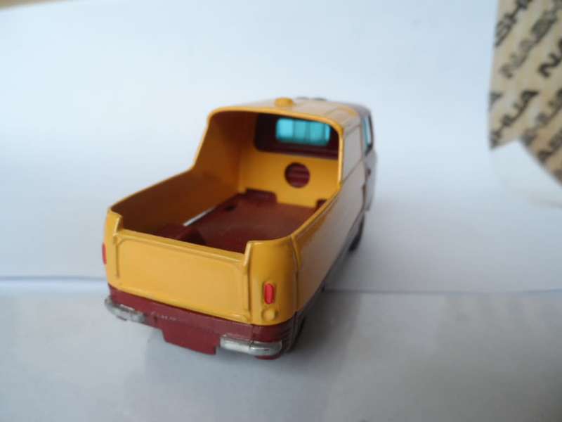 vintage corgi toys commer 3/4 chasis repainted [ d24]