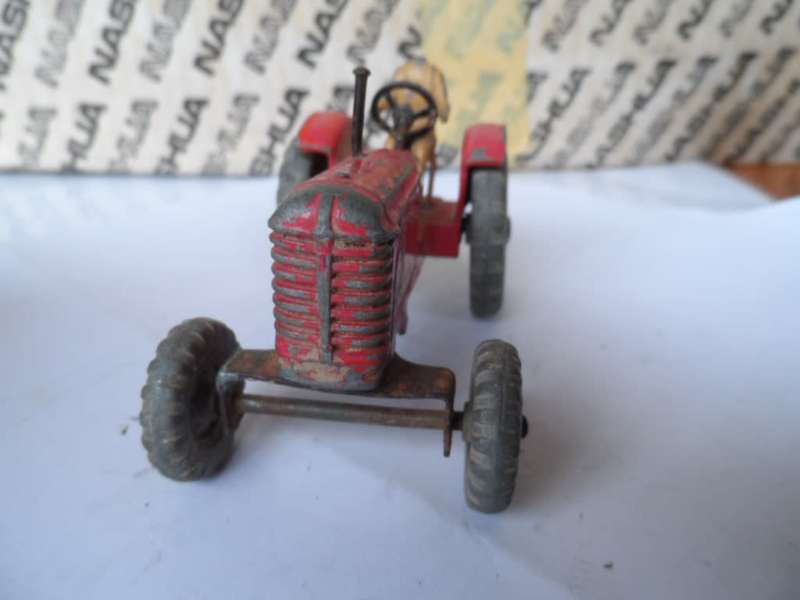Dinky Toys Massey Harris Tractor  [[D12]
