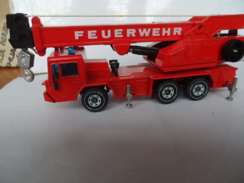 SIKU 2914 FAUN KF 30.31/48 TELESKOP CRANE - FIRE BRIGADE - RED  [M12]