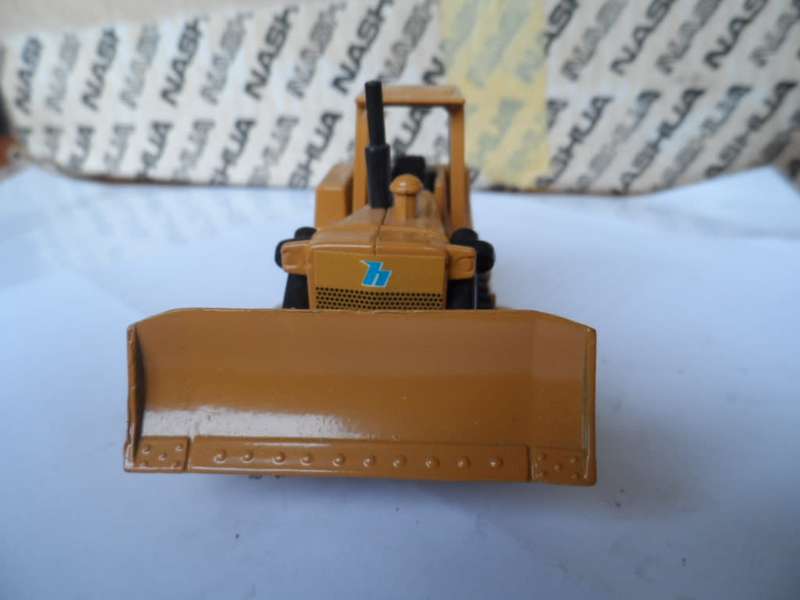 Ertl International Bulldozer TD20 Die Cast 1:64 Scale Yellow  [M23]