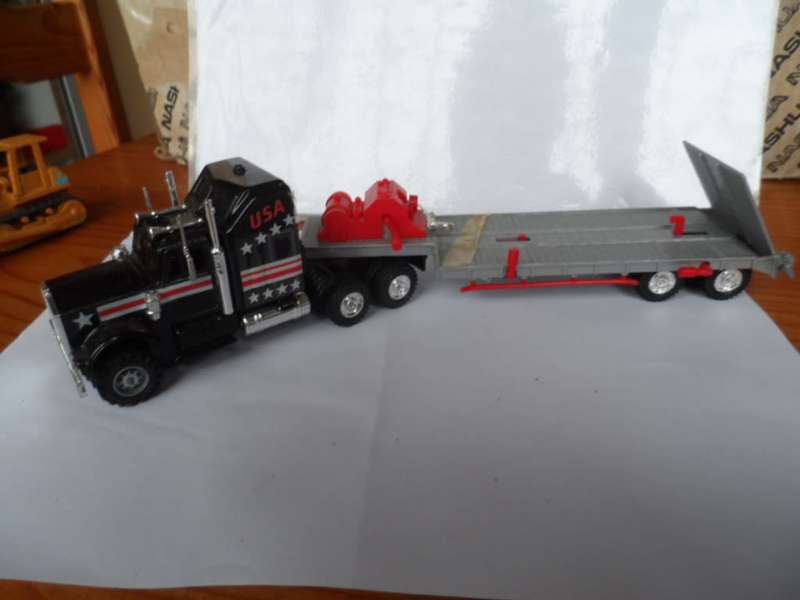 kenworth  with lowloader  1/45 scale