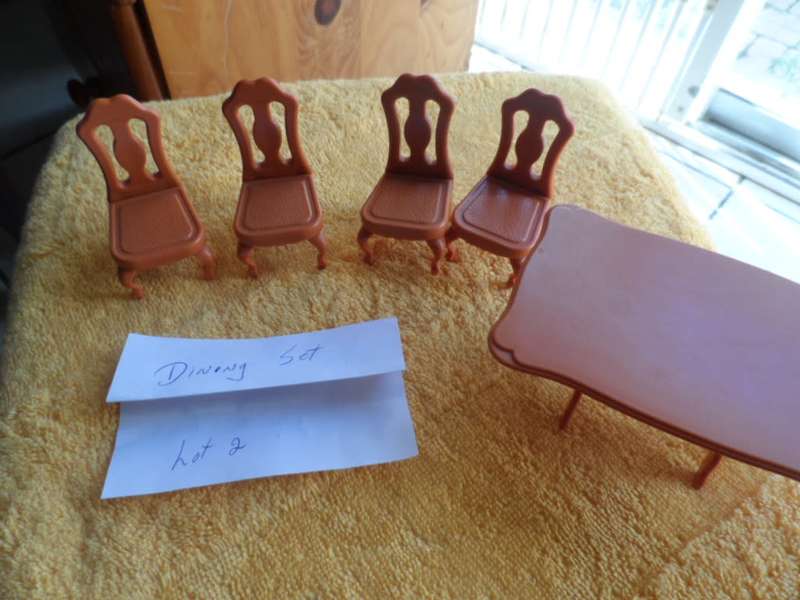 Sylvanian size diningroom set
