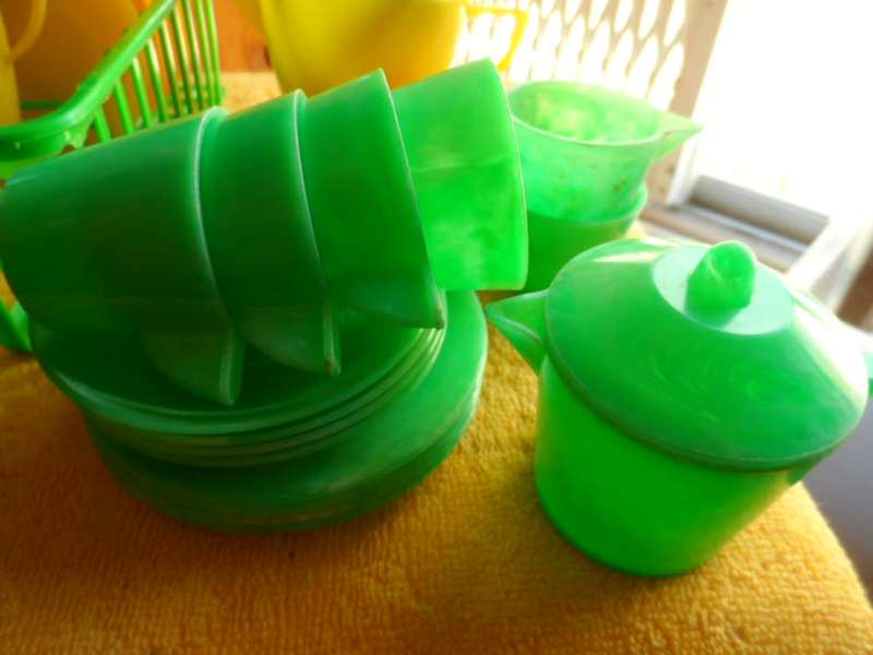 Awesome Prima plastic dry rack and cups and saucers cutlery etc