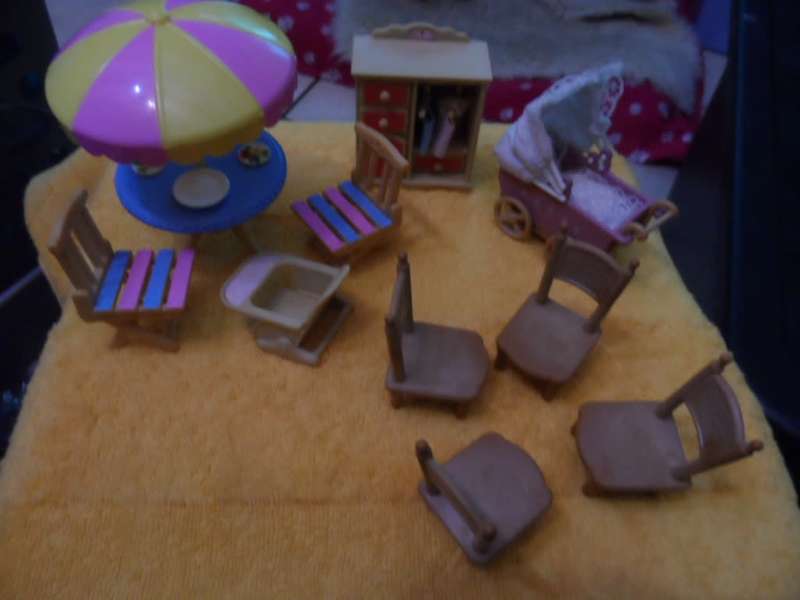 SYLVANIAN FAMILY LOT- ONE BID FOR ALL