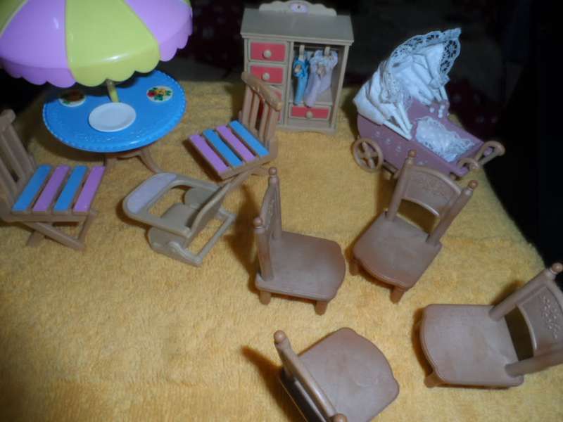 SYLVANIAN FAMILY LOT- ONE BID FOR ALL