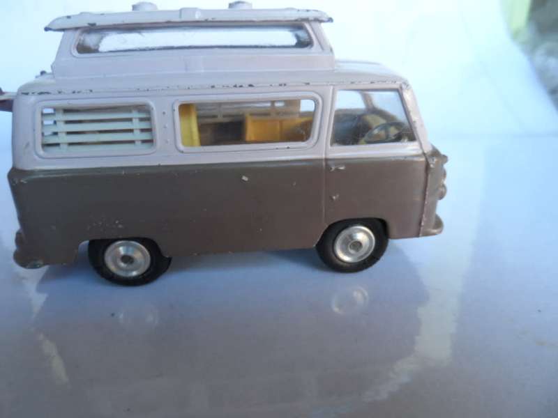 Corgi Original Toys No 420 Ford Thames Airborne Caravan  [m22]