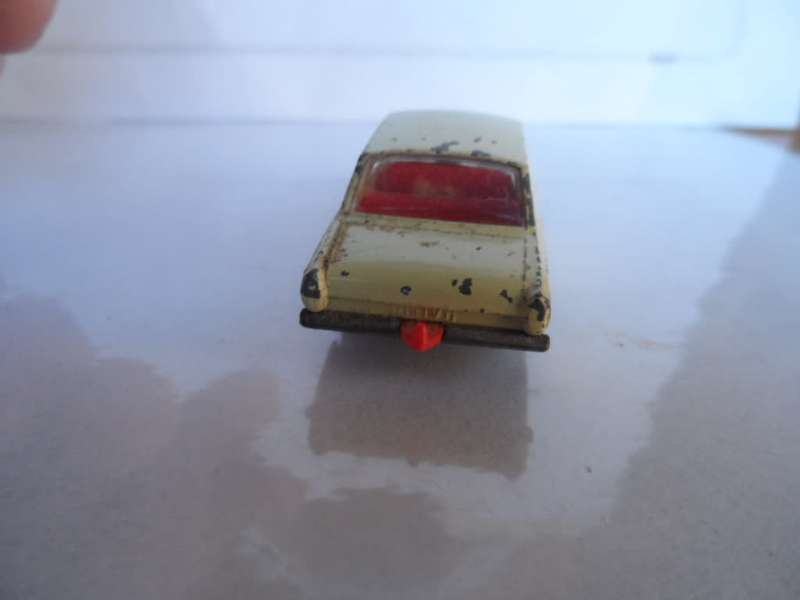 Matchbox Lesney Series 45 Ford Corsair - Grey Wheels