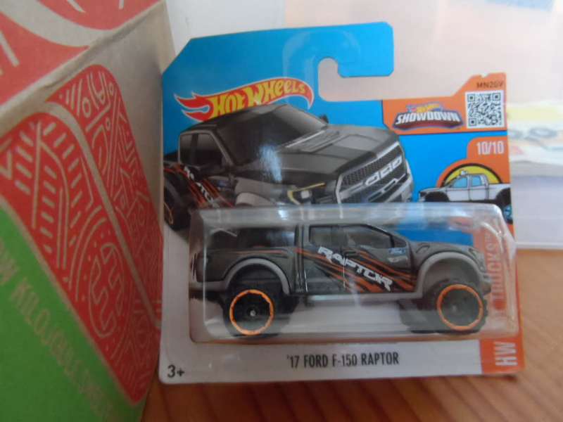 2016 HOT WHEELS  17 FORD F-150 RAPTOR 10/10 HW HOT TRUCKS   [M50]