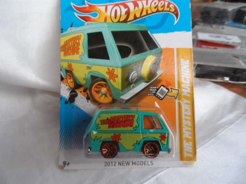 Hot Wheels 2012 New Models Scooby Doo The Mystery Machine . [m51]