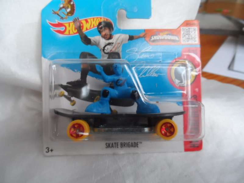 2015 Hot Wheels: HW Daredevils 2/10 - Skate brigade #162/250 - Blue/Black [M54]]