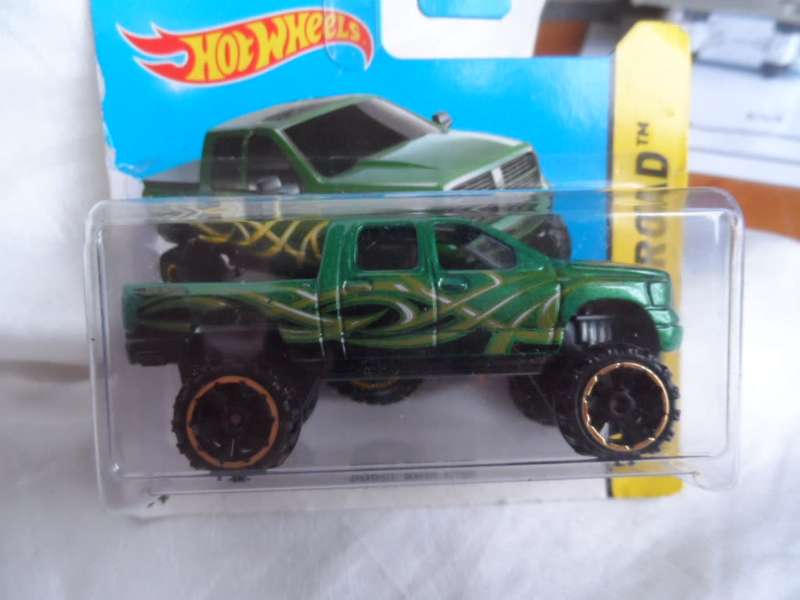 Hot Wheels HW Off-Road 4×4 Dodge Ram 1500 Pickup Truck Green [M48]