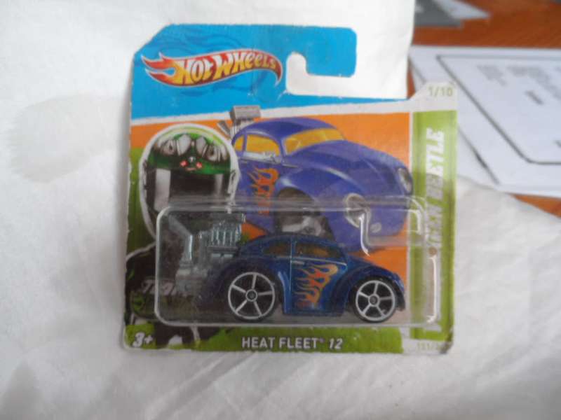 2012 HOT WHEELS HEAT FLEET VOLKSWAGEN BEETLE #1/10  [M48]
