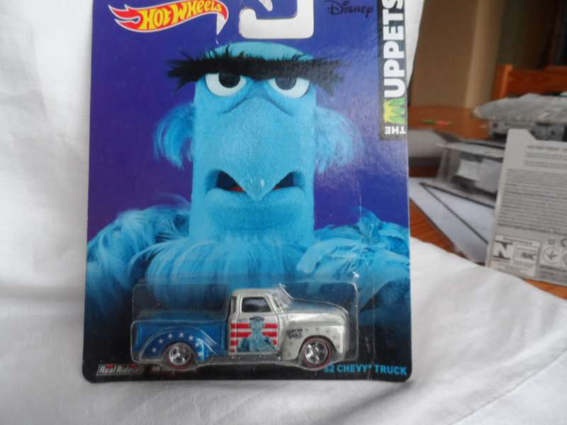 Hot Wheels Disney The Muppets `52 Chevy Truck Real Riders  [m49]