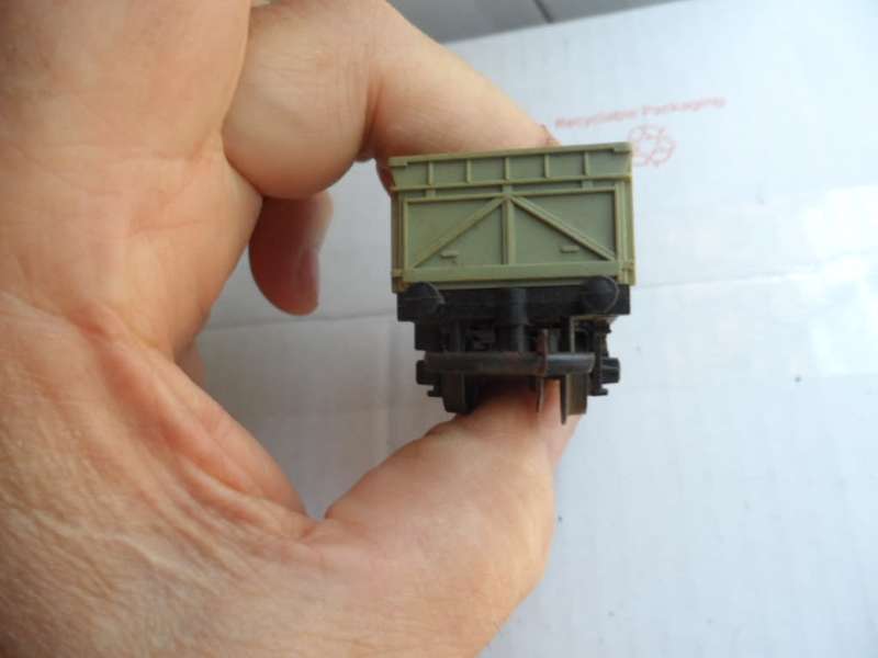 VINTAGE HO SHORT OPEN HIGH SIDED TRUCK, MADE IN ENGLAND