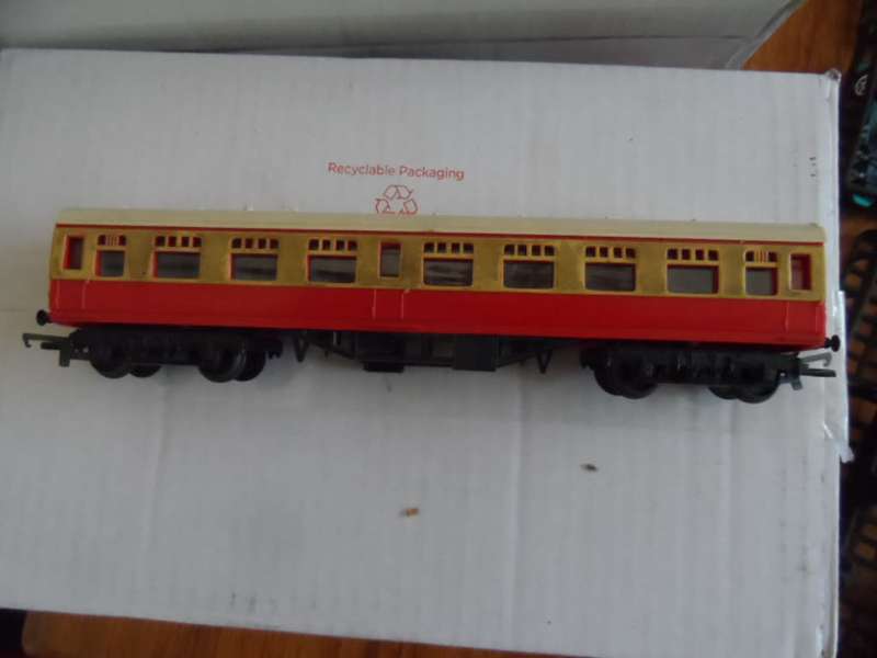 TRIANG PASSENGER COACH RED AND CREAM.