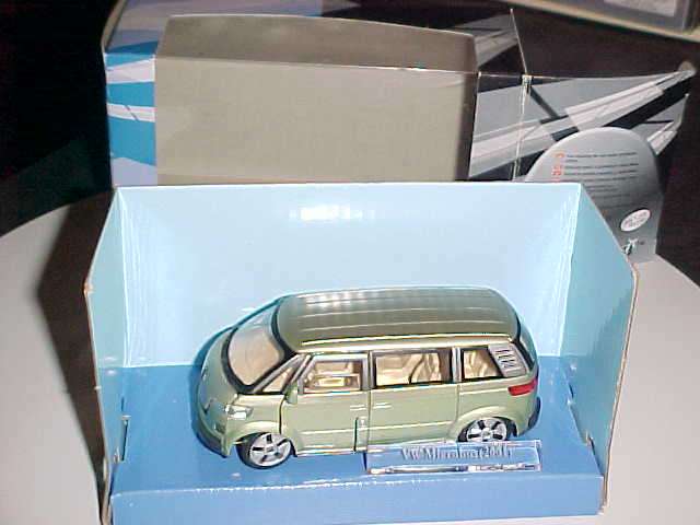 2001 VW MICROBUS-1/43 SCALE [B10]