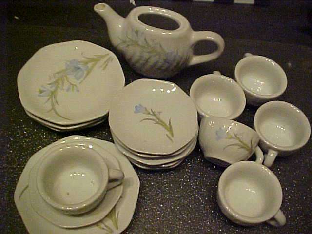 CHILDS TEASET WITH BLUE FLOWER