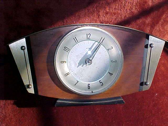 Vintage Art Deco style mantle clock