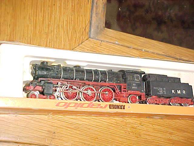 N gauge ARNOLD RAPIDO 4-6-2 PACIFIC LOCO