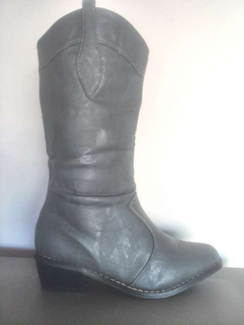COWBOY MID CALF WINTER  BOOTS*