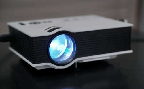 UNIC UC40 1080P LED PROJECTOR * HOME THEATRE/ HDMI/DVD/ PS4/XBOX** FREE SHIPPING * CHRISTMAS SPECIAL