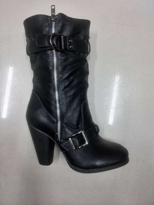**  WINTER SALE ** COMFORTABLE THICK HEEL BOOTS*