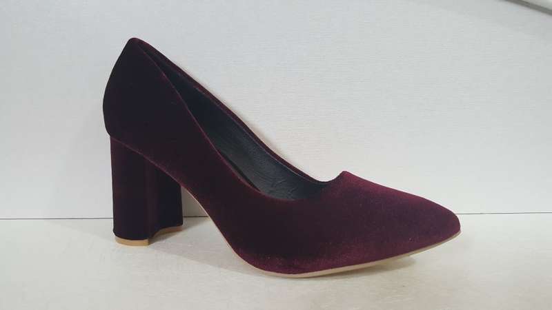 Elegant Luna Thick Heels - Size 7