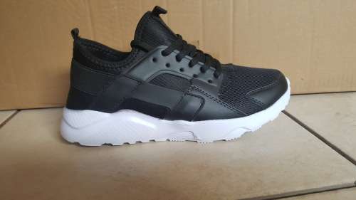 Ucan Running Sneakers - Size 8